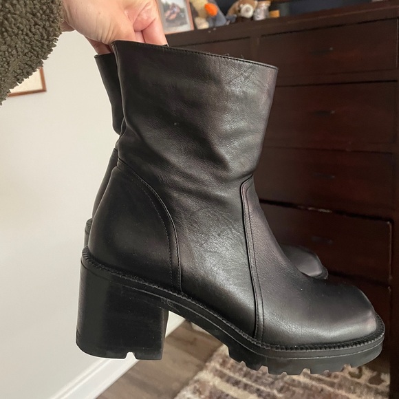 Steve Madden Naya Black Mid Calf Bootie - Picture 1 of 9